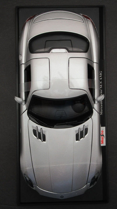 Mercedes-Benz SLS AMG ~ Silver ~  1:18 Die Cast Car ~ Maisto