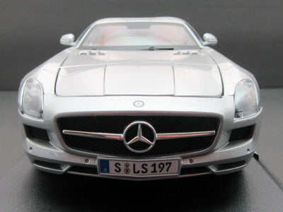 Mercedes-Benz SLS AMG ~ Silver ~  1:18 Die Cast Car ~ Maisto